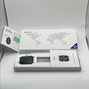Blackview‎ Smartwatch with Black and White Band